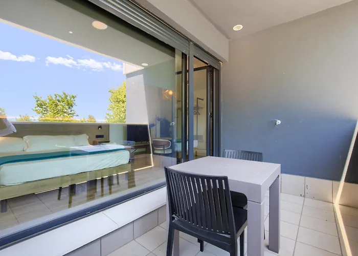 Arena 20 Suites